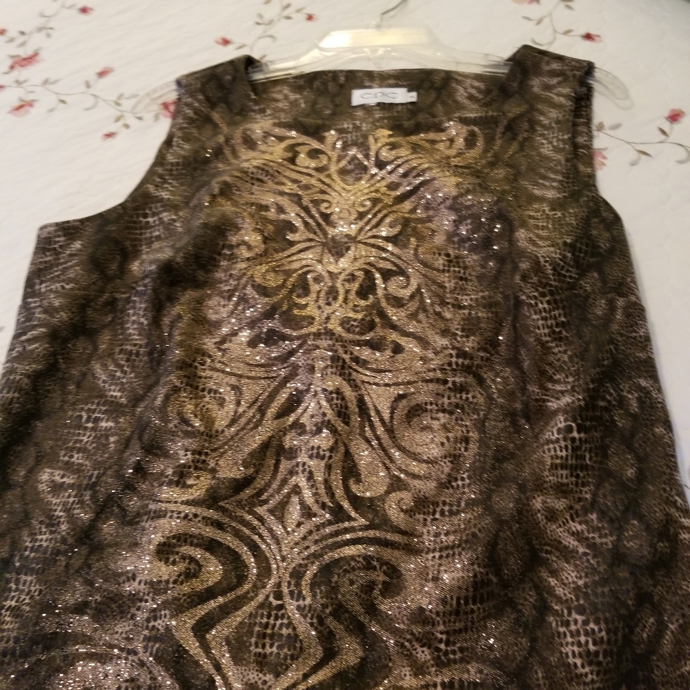 Top - Picture 2 of 5